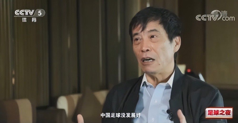 此外，一直备受关注的;蝙蝠女芭芭拉;戈登最终缺席了这一阵容，但实际上卡珊德拉;该隐也曾经被蝙蝠侠任命为蝙蝠女（漫画《Legends of the Dark Knight》第120期）